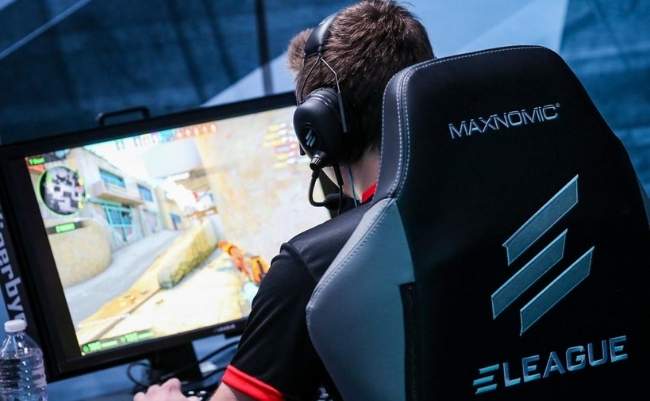 10 Best Gaming Headsets For CSGO | Ultimate Guide