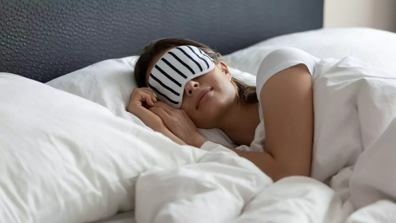 What is White Noise: Its Benefits & Effects