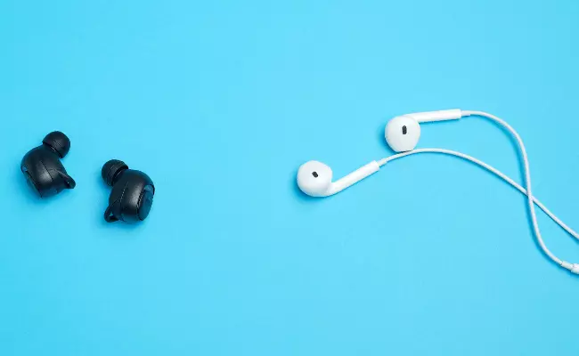 Wired Vs Wireless Headphones